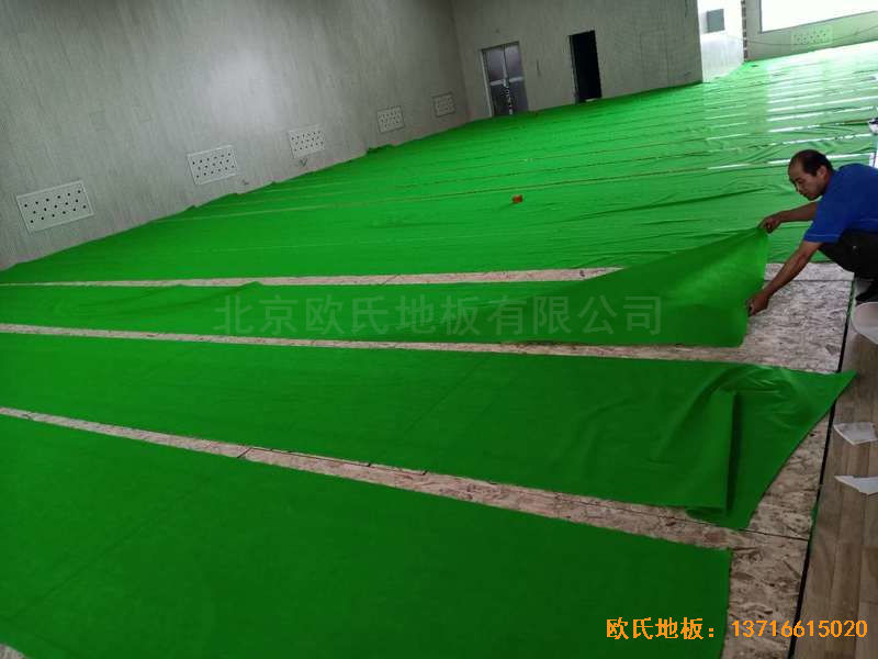 ɽ���\��ؔ��(j��ng)�W(xu��)У�\�ӵذ尲�b����